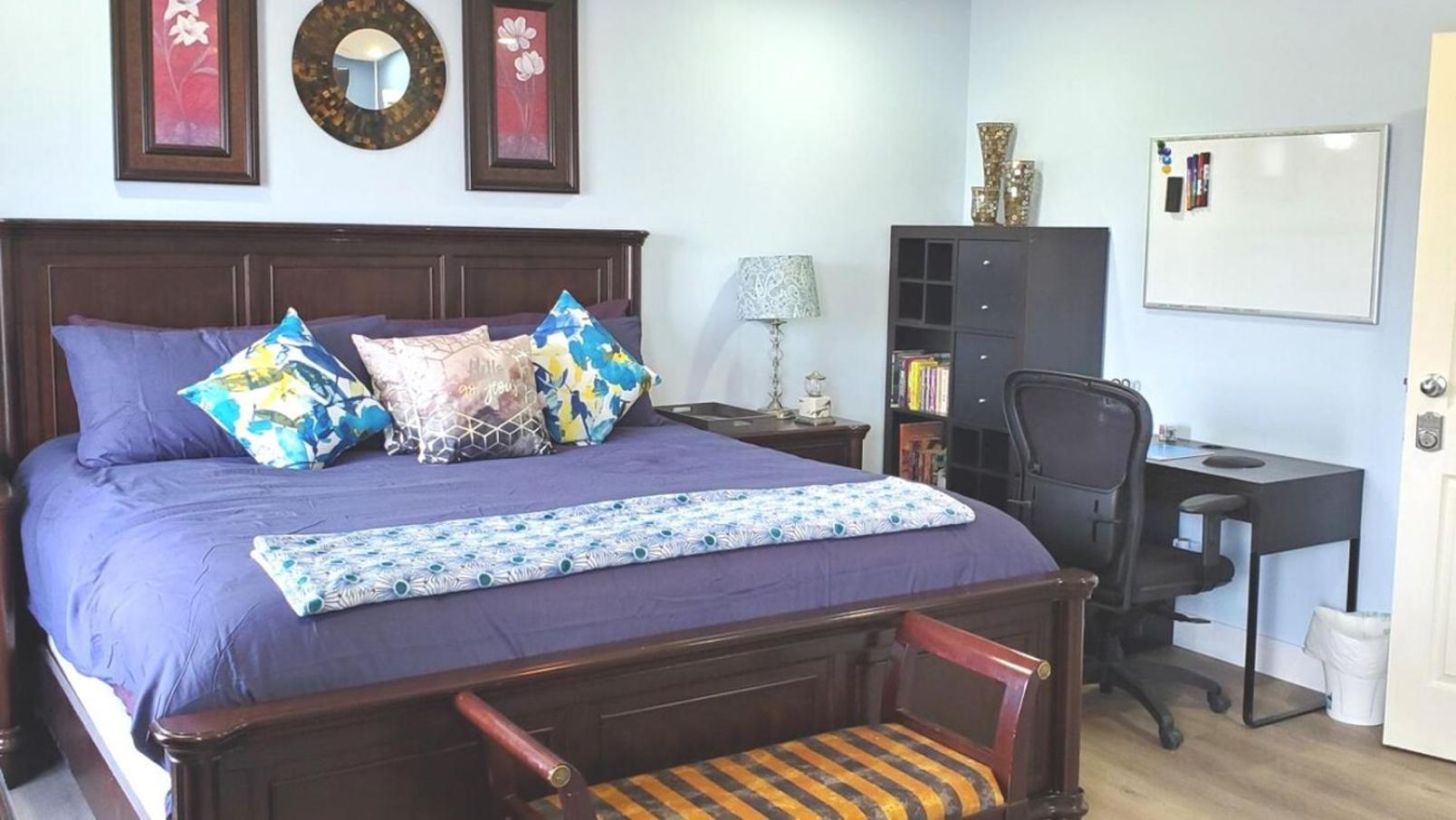 56 Executive Business W Ac 10 Min To Airport * Calgary