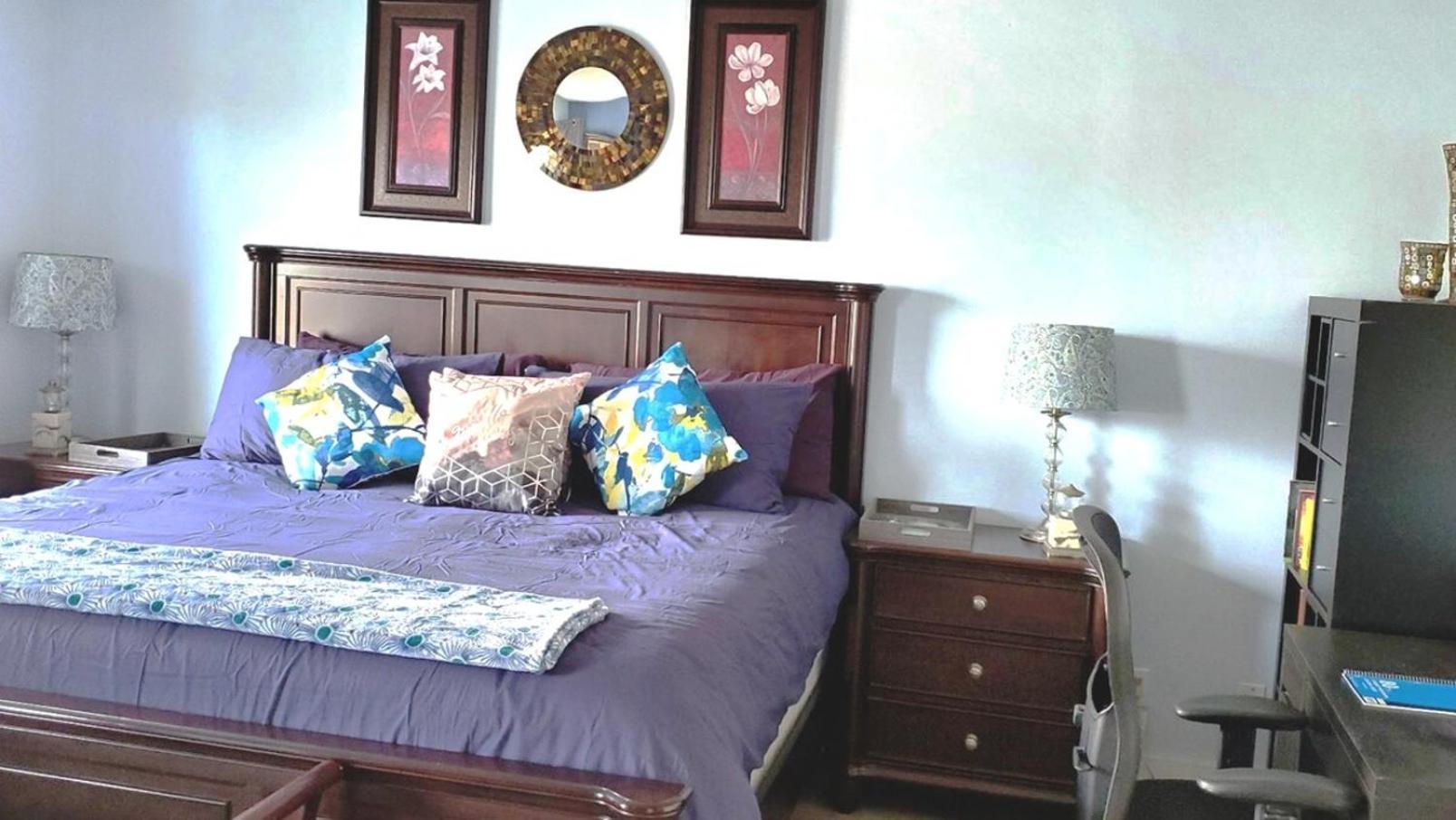 Holiday home 56 Executive Business W Ac 10 Min To Airport Calgary